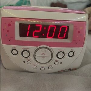 Pink hello Kitty radio